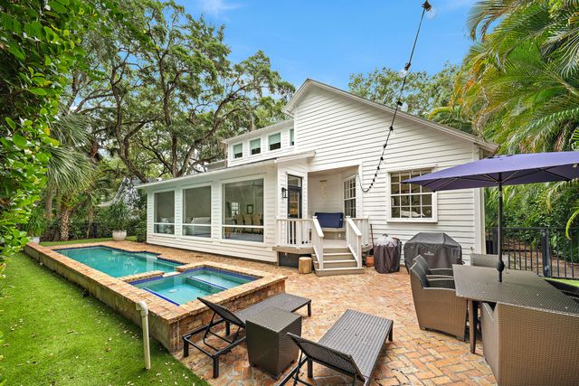 2605 Natures Way, Palm Beach Gardens, FL 33410
