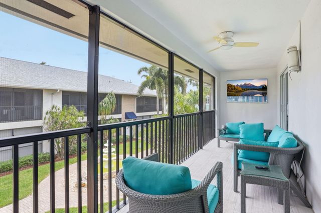 807 NE 1st Street 6w, Delray Beach, FL 33483