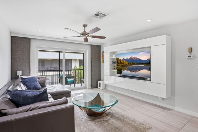 807 NE 1st Street 6w, Delray Beach, FL 33483
