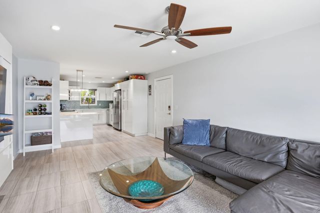 807 NE 1st Street 6w, Delray Beach, FL 33483