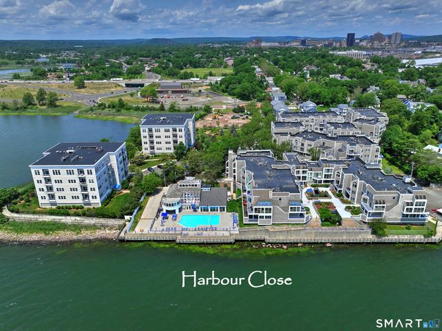 10 Harbour Close 10, New Haven, CT 06405