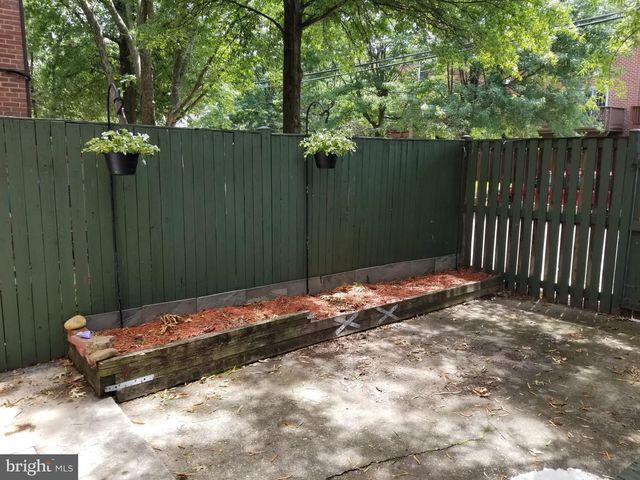 2808 16TH RD S #APARTMENT B, Arlington, VA 22204