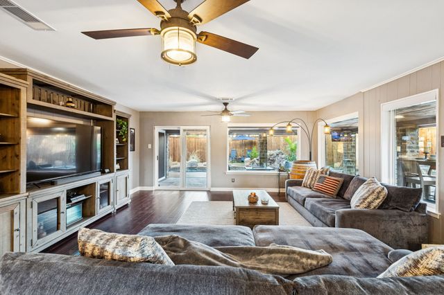 1608 Chaparral Court, Grapevine, TX 76051