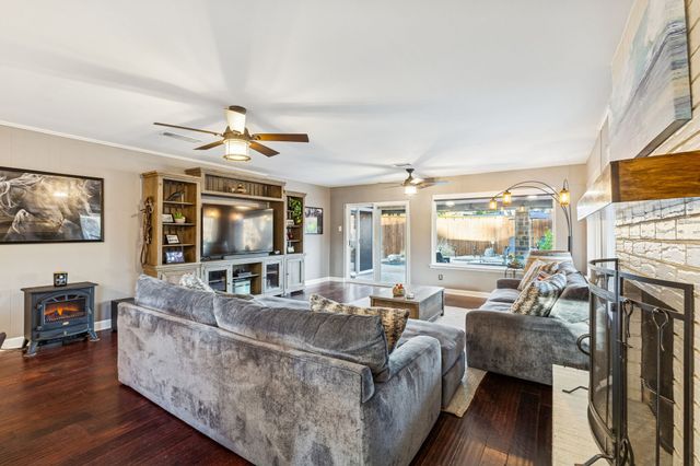 1608 Chaparral Court, Grapevine, TX 76051