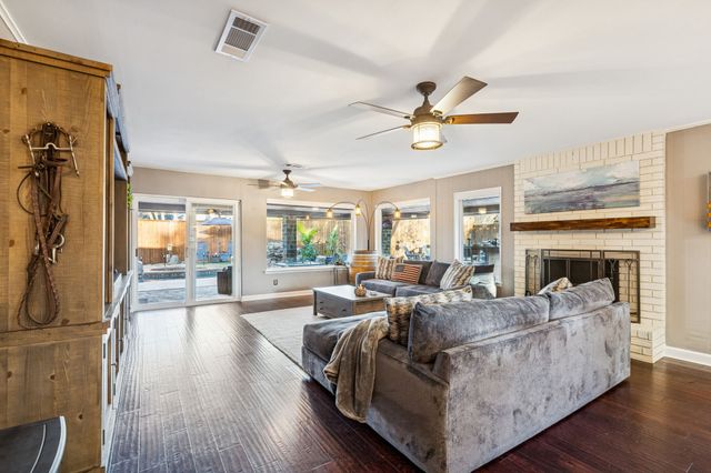 1608 Chaparral Court, Grapevine, TX 76051