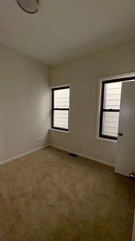 5344 S Carpenter Street, Chicago, IL 60609