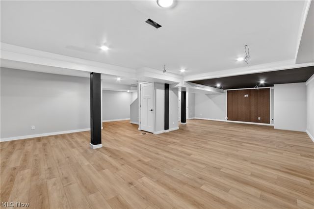 487 Parkside Drive, Bay Village, OH 44140