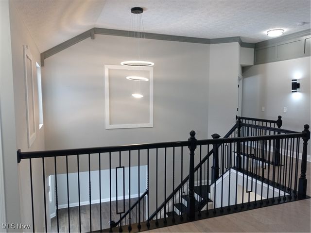 487 Parkside Drive, Bay Village, OH 44140