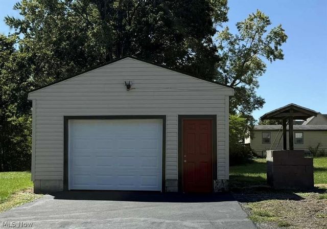 217 S Jackson Street, Youngstown, OH 44506