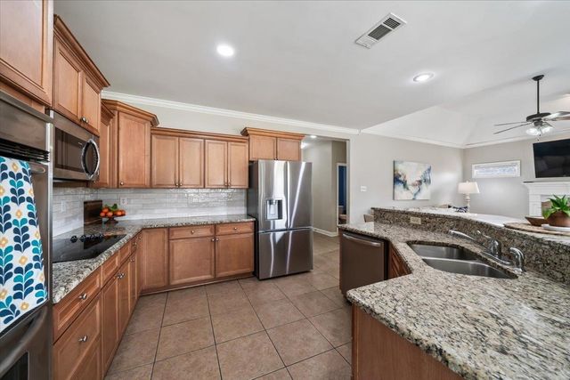 4177 HERONS POND LN, Lakeland, TN 38002