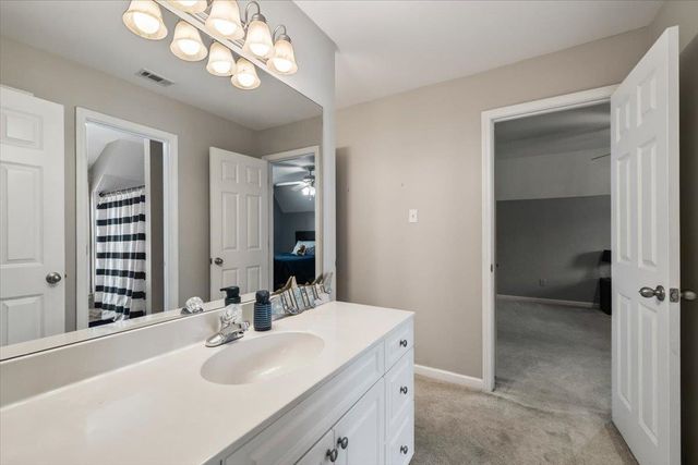 4177 HERONS POND LN, Lakeland, TN 38002