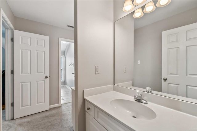 4177 HERONS POND LN, Lakeland, TN 38002