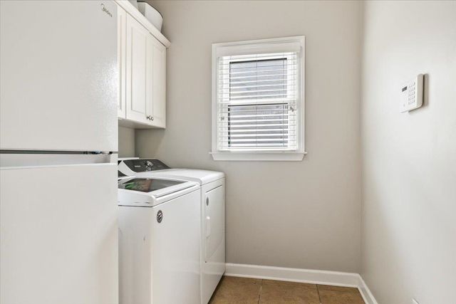 4177 HERONS POND LN, Lakeland, TN 38002