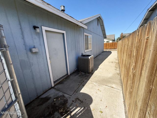 332 Dianna Way, Fallon, NV 89406