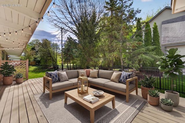 807 Wahner PLACE, Bayside, WI 53217