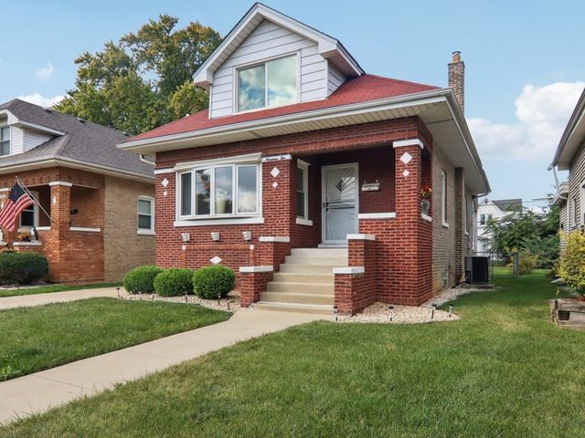 1910 S 22nd Avenue, Maywood, IL 60153