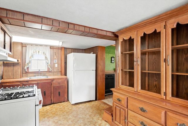 277 Lincoln Ave, Saugus, MA 01906