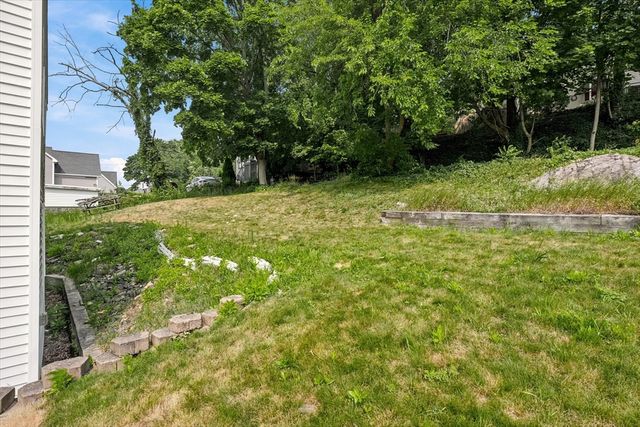 277 Lincoln Ave, Saugus, MA 01906