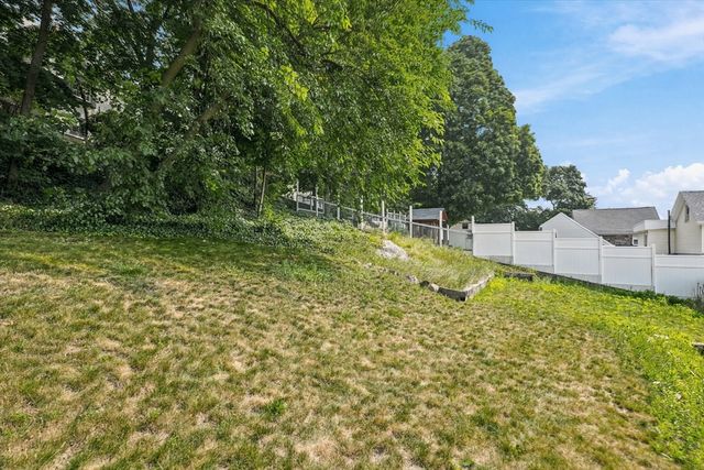 277 Lincoln Ave, Saugus, MA 01906