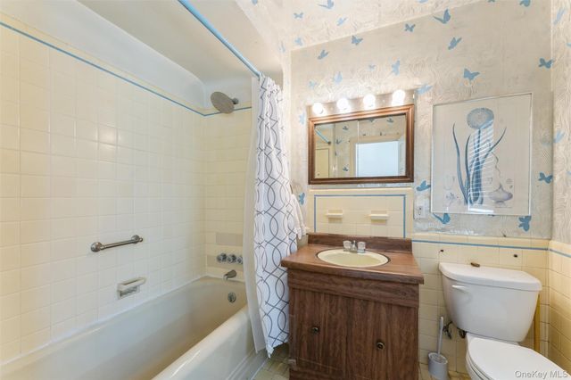 24 Welwyn Road, Great Neck, NY 11021