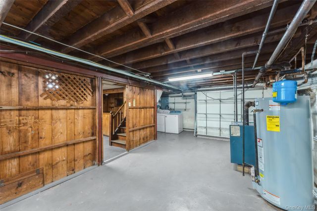 24 Welwyn Road, Great Neck, NY 11021