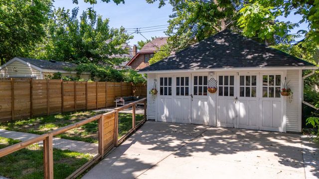 1257 Selby Avenue, Saint Paul, MN 55104