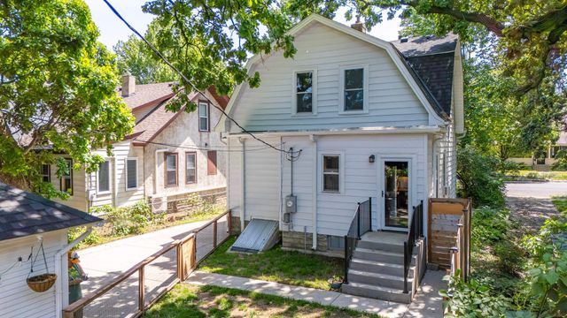 1257 Selby Avenue, Saint Paul, MN 55104