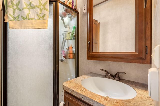 130 Beaver Pass, Hollister, MO 65672