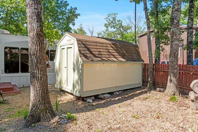 130 Beaver Pass, Hollister, MO 65672