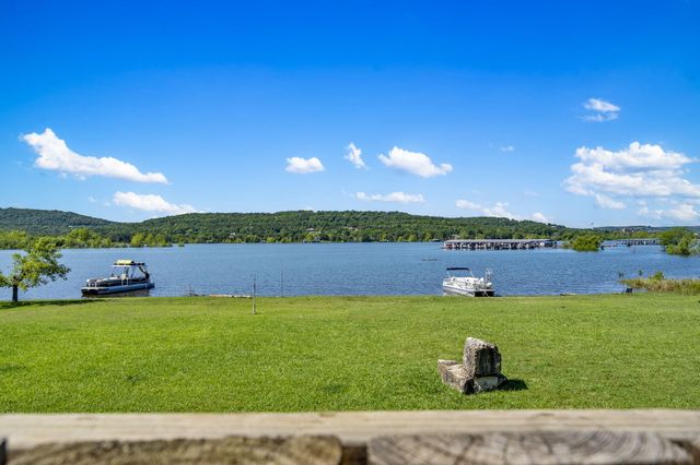 130 Beaver Pass, Hollister, MO 65672