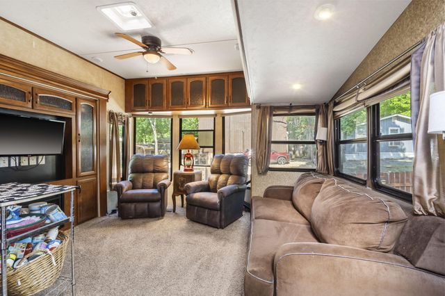 130 Beaver Pass, Hollister, MO 65672