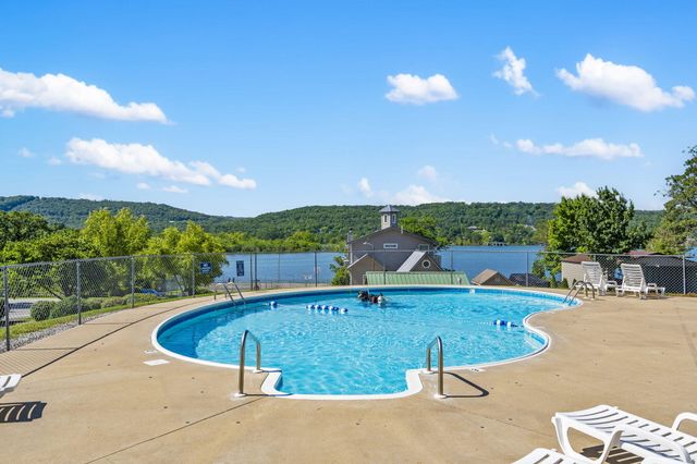 130 Beaver Pass, Hollister, MO 65672