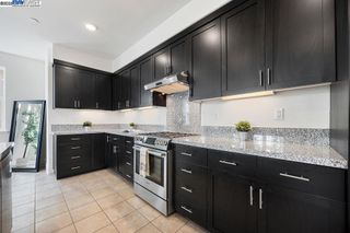 2729 5Th St, Alameda, CA 94501