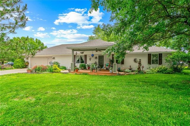 303 W Maple Street, Archie, MO 64725