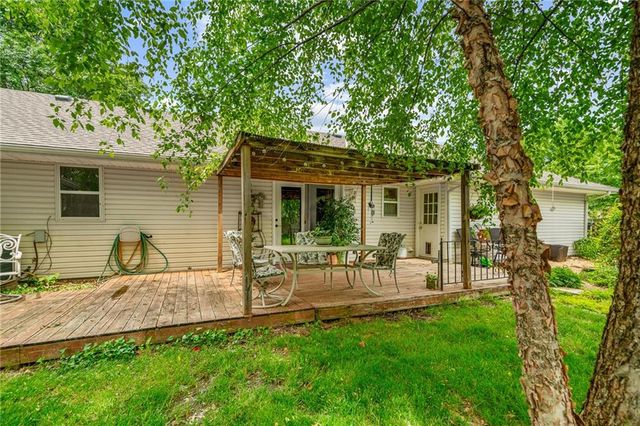 303 W Maple Street, Archie, MO 64725