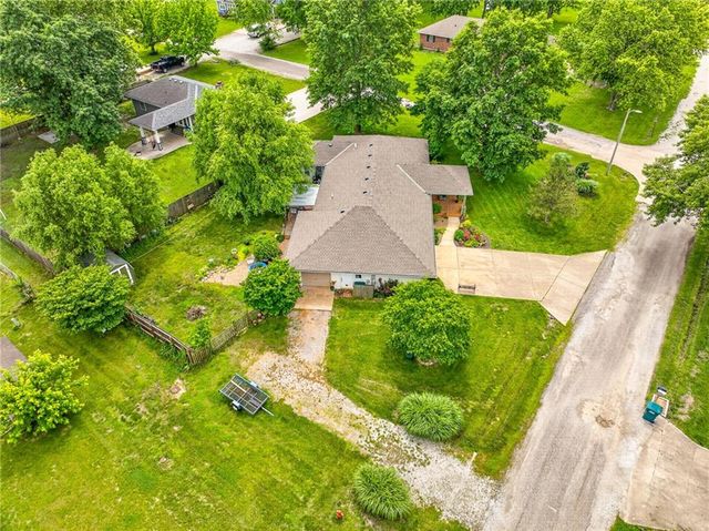 303 W Maple Street, Archie, MO 64725