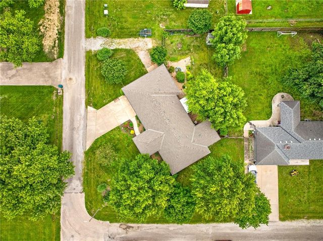 303 W Maple Street, Archie, MO 64725