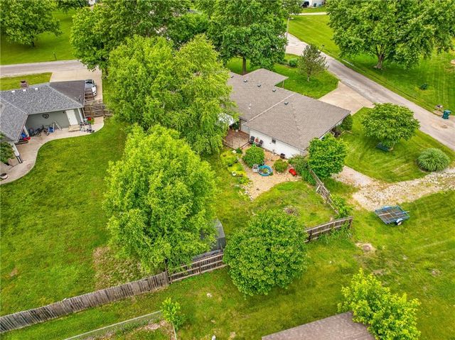 303 W Maple Street, Archie, MO 64725