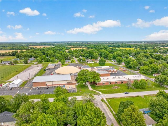 303 W Maple Street, Archie, MO 64725
