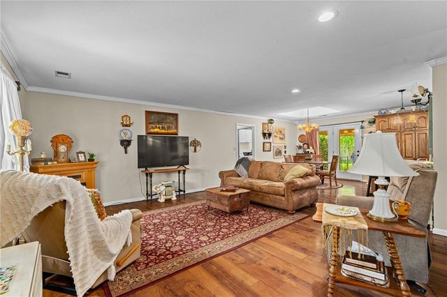 303 W Maple Street, Archie, MO 64725