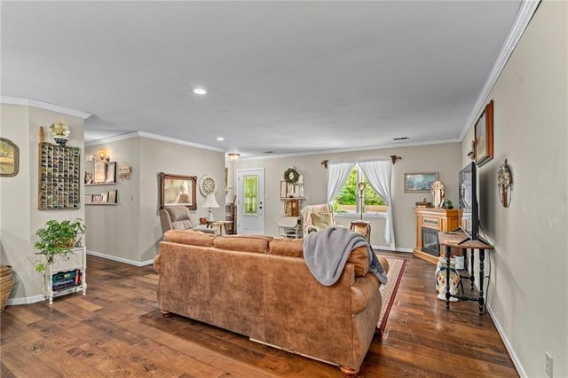 303 W Maple Street, Archie, MO 64725