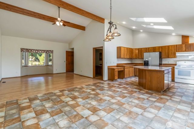 207 Tillicum Drive, Chehalis, WA 98532