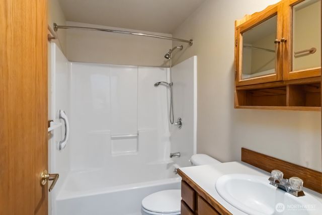 207 Tillicum Drive, Chehalis, WA 98532