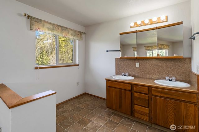 207 Tillicum Drive, Chehalis, WA 98532