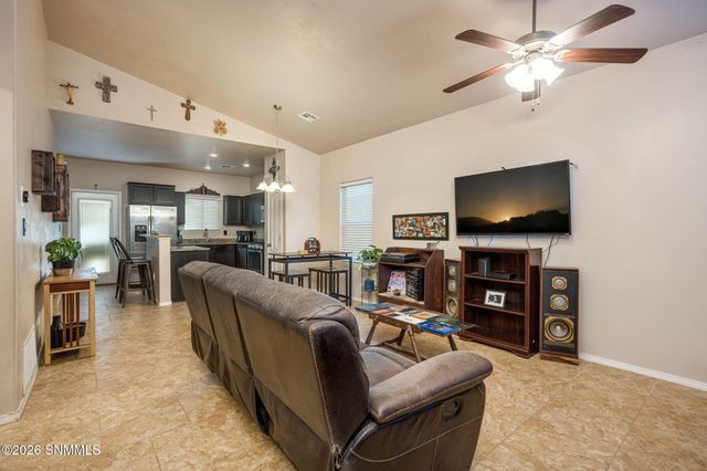 2865 Borroughs Street, Las Cruces, NM 88007