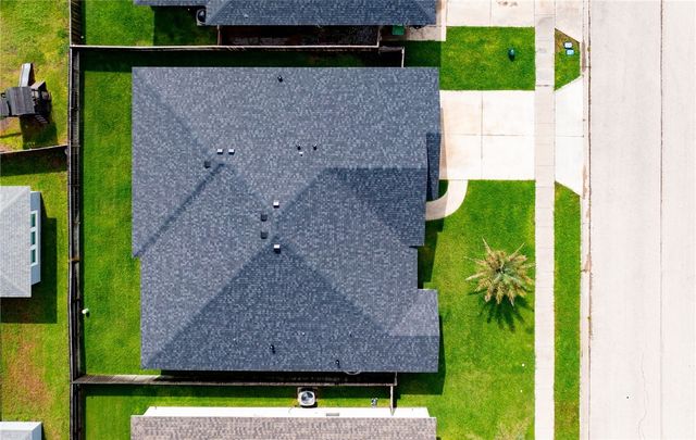 107 Prestwick Dr, Portland, TX 78374