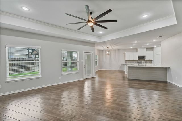107 Prestwick Dr, Portland, TX 78374