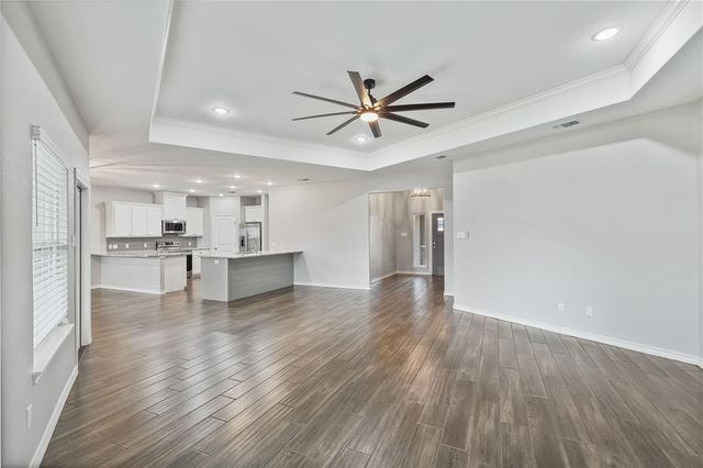 107 Prestwick Dr, Portland, TX 78374