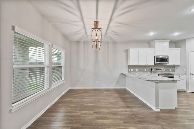 107 Prestwick Dr, Portland, TX 78374