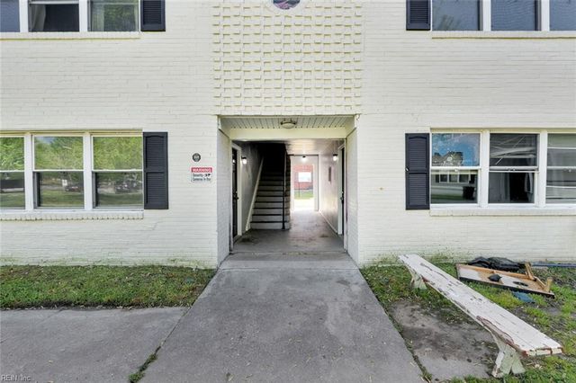 642 Dresden Dr Apt O, Newport News, VA 23601